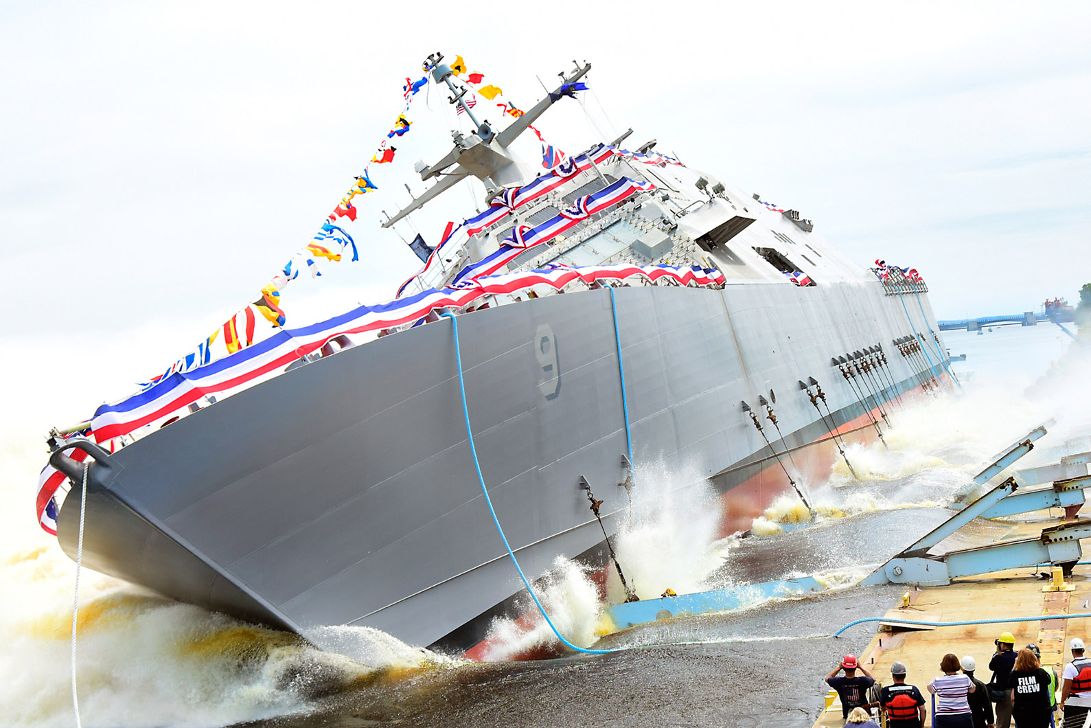 LCS9_launch_SHIP-SPLASH