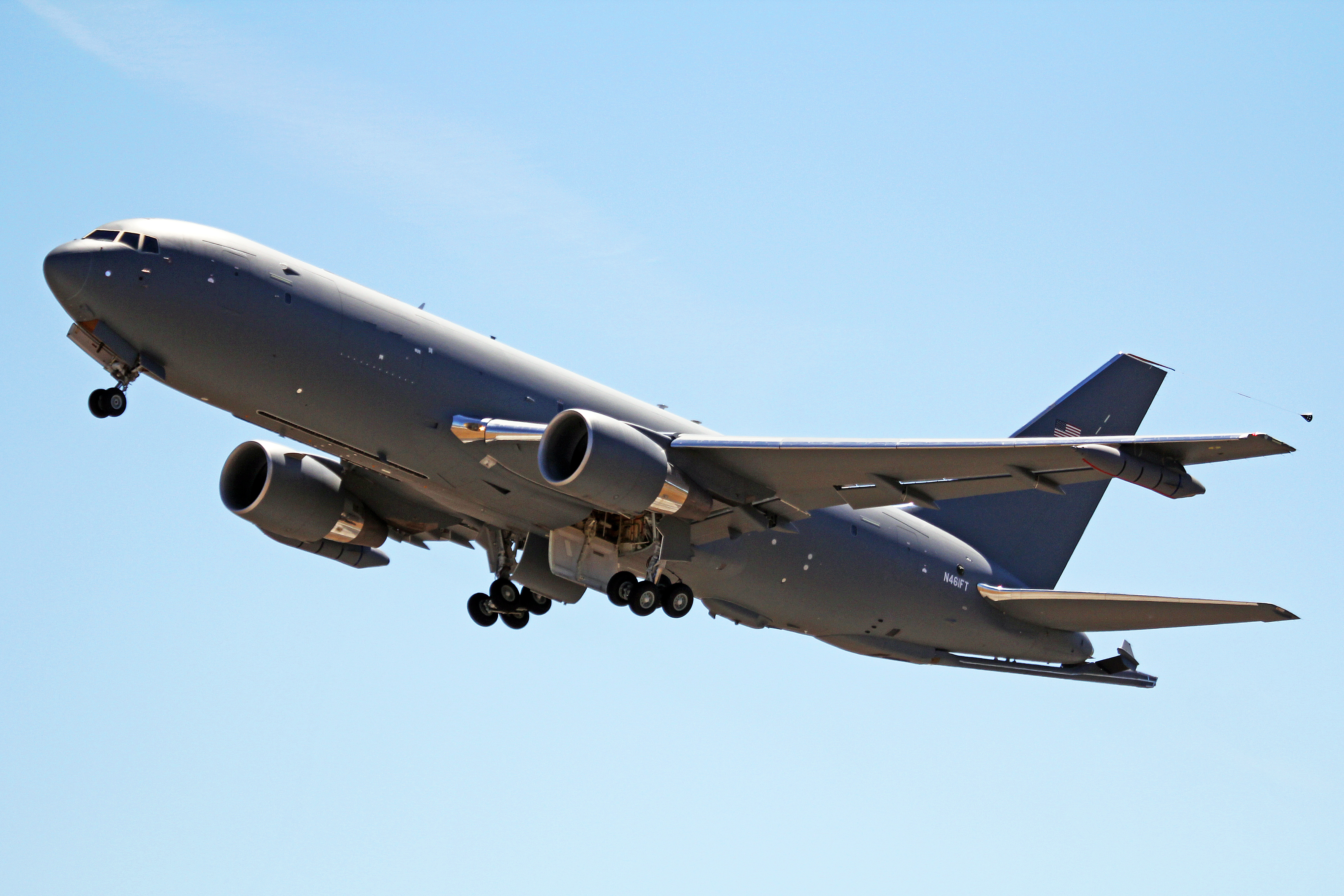 N461FT_4_Boeing_767-2C(2LK)-KC-46A_Boeing_Aircraft_Co_(USAF)_PAE_29JUL15
